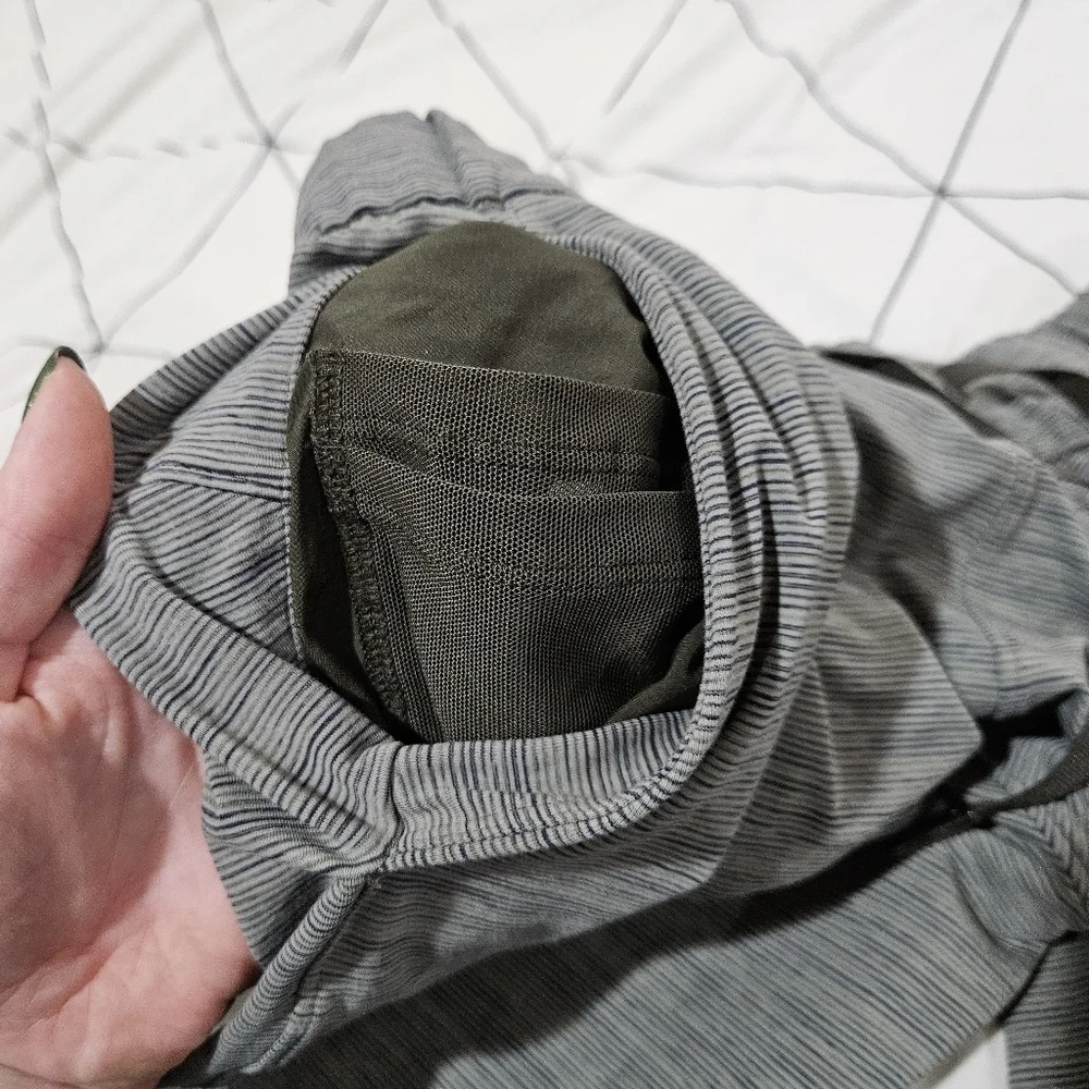 Lululemon On the Fly Pant 27" Wee Are From Space Sage Dark Olive Size 4 - Picture 5 of 10